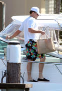 th_299738619_LeonardoDiCaprioLeonardoDiCaprioFriendsUNIJ9zFu3mMl_122_226lo.jpg