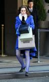th_24712_Leighton_Meester_GG-OnSet_011209_009_122_31lo.jpg