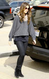 th_53156_celebrity-paradise.com-The_Elder-Kate_Beckinsale_2010-02-19_-_Shops_At_Barneys_New_York_578_122_403lo.jpg